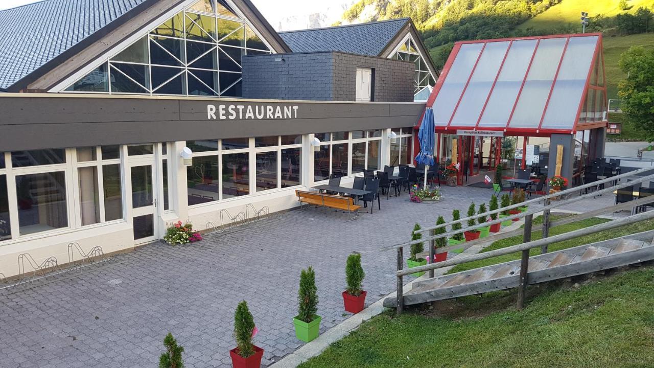 Campingplatz Mit Restaurant & Sportarena Лойкербад Экстерьер фото